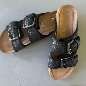 Size 8 Womens sandals